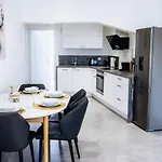 Nm-Living Ist Zentral Modern Ruhig Mit Netflix Kueche Balkon